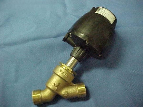 GETINGE 570038802 Pneumatic Angle Body Piston Valve 2-Way 1" Bronze NC - 6634